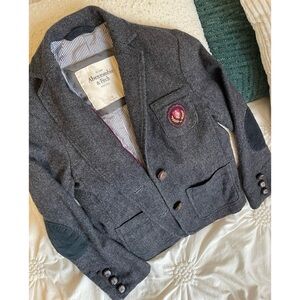 Vintage Y2K Abercrombie & Fitch Gray Blazer with Crest & elbow patch sz XS